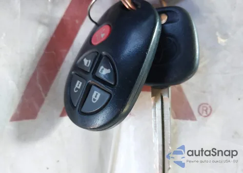 2011 Toyota Sienna Le V6 z USA, uszkodzony, nr VIN 5TDKK3DC5BS150470